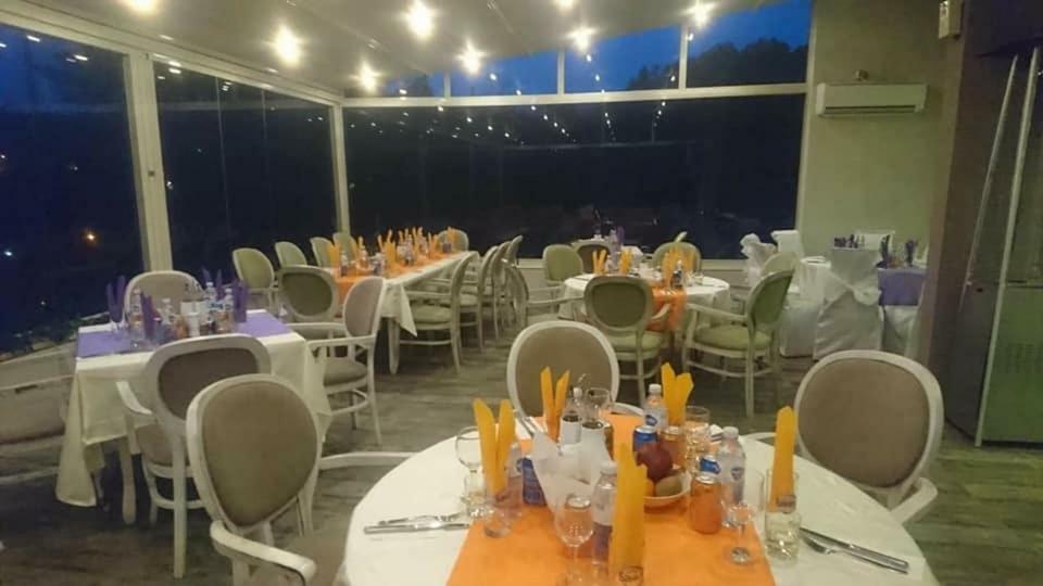 Panorama Hotel Sandanski Esterno foto